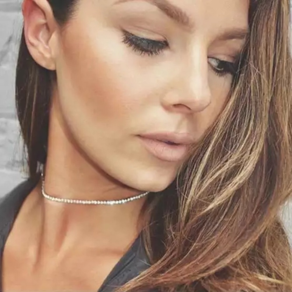 New! Black Rhinestone Choker - Picture 4 of 5